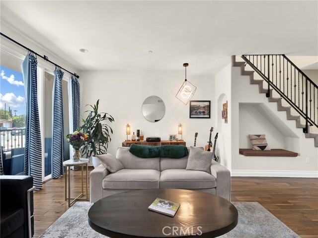 5753 White Oak Avenue, Encino CA: https://media.crmls.org/medias/d293bd41-0a8f-41db-8768-d4a1c18dc535.jpg