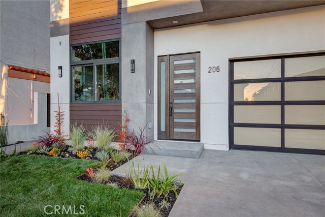 206 Juanita Avenue, Redondo Beach, California 90277, 4 Bedrooms Bedrooms, ,3 BathroomsBathrooms,Residential,Sold,Juanita,PV20030908