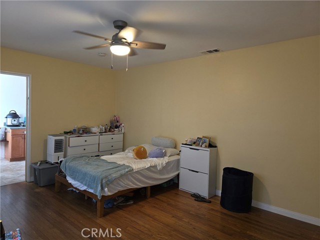10446 Highdale Street, Bellflower CA: https://media.crmls.org/medias/d2940dab-0b8a-4ec3-9d36-b20b03c4739c.jpg