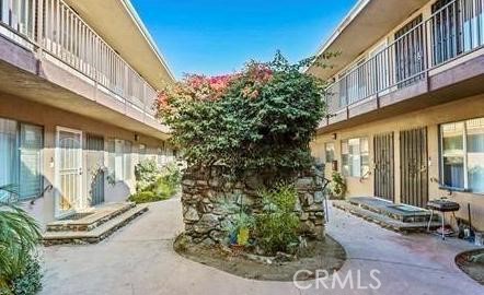 Detail Gallery Image 1 of 1 For 640 Elm Ave #12,  Long Beach,  CA 90802 - 1 Beds | 1 Baths