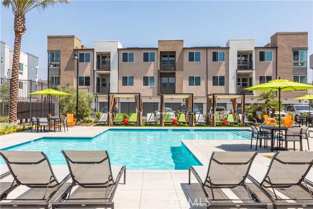 Detail Gallery Image 13 of 17 For 960 N Tangent Privado #302,  Ontario,  CA 91764 - 2 Beds | 2 Baths