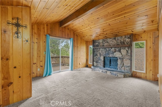 2368 Pine Drive, Running Springs CA: https://media.crmls.org/medias/d295655b-804b-4b38-8c72-e3c666d36abd.jpg