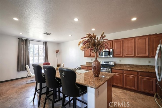 Detail Gallery Image 12 of 49 For 3525 Elker Rd, Corona,  CA 92882 - 4 Beds | 3/1 Baths