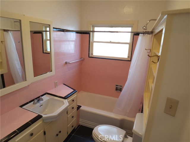 330 W 4th Street, Chico CA: https://media.crmls.org/medias/d295926c-44b4-4a79-a646-5af00731c37c.jpg