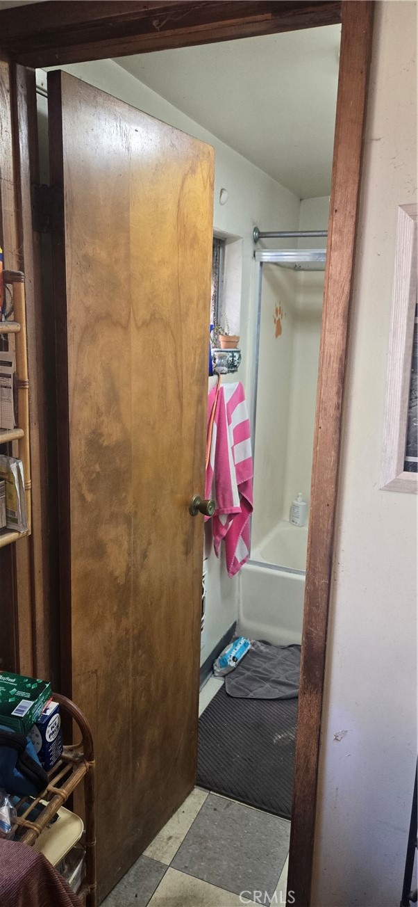 4527 Kickapoo Court, San Diego CA: https://media.crmls.org/medias/d295b43d-302c-48bc-99a3-63d9ff918bc0.jpg