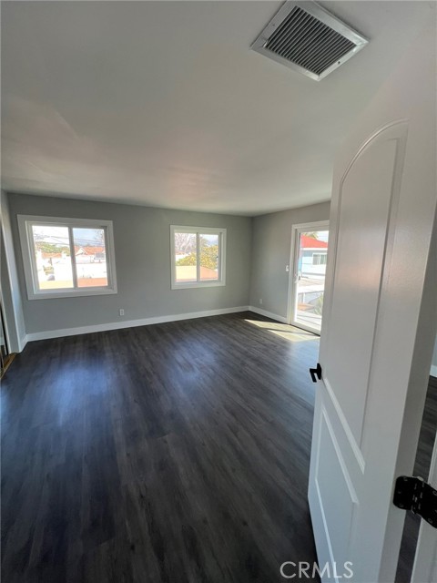 Detail Gallery Image 33 of 53 For 1919 W 82nd St, Los Angeles,  CA 90047 - 3 Beds | 2/1 Baths