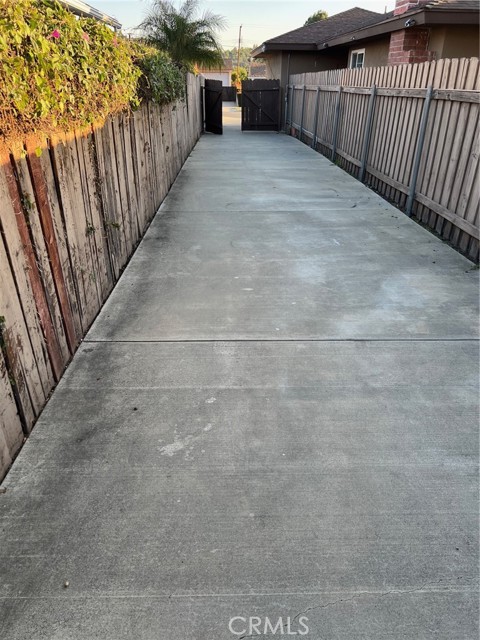 635 Myrtle #2, Glendora CA: https://media.crmls.org/medias/d29629cb-a89f-4cc0-8c73-c1d1bd471ab5.jpg