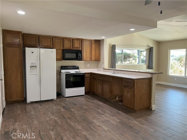 Detail Gallery Image 7 of 22 For 2095 Aspen Dr Dr, Hemet,  CA 92545 - 3 Beds | 2 Baths