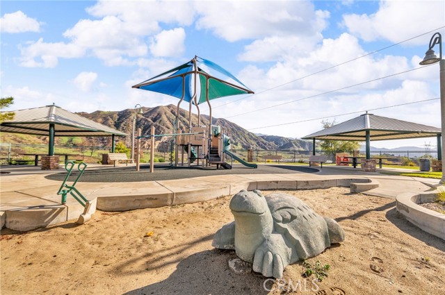 16710 Nicklaus Drive, Sylmar CA: https://media.crmls.org/medias/d2969483-2828-4c1d-b418-62fca7483673.jpg