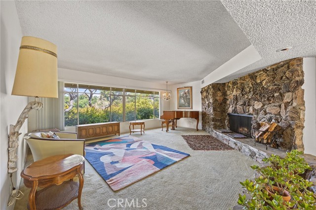 4067 Hayvenhurst Drive, Encino, CA, 91436 4067 Hayvenhurst Drive, Encino, CA, 91436