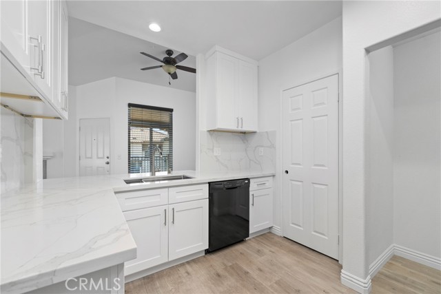 51 Waxwing Lane, Aliso Viejo CA: https://media.crmls.org/medias/d296b25e-325d-4ca3-b48a-0f96d3aba794.jpg