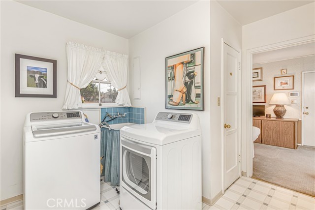 838 838 College Ave, Redlands CA: https://media.crmls.org/medias/d2991d42-ab15-4bad-9f10-134a4f622f33.jpg