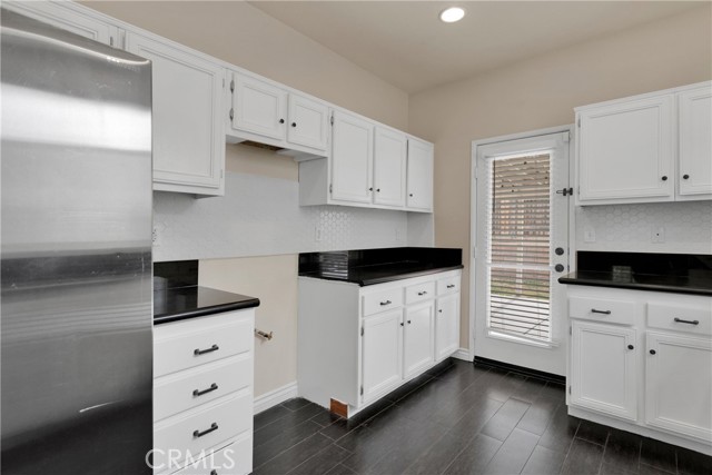 Detail Gallery Image 9 of 29 For 15563 Keokuk Way, Victorville,  CA 92395 - 3 Beds | 2 Baths