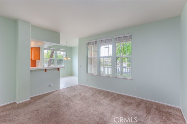 Detail Gallery Image 5 of 21 For 27009 Channel Ln #2,  Valencia,  CA 91355 - 2 Beds | 2 Baths