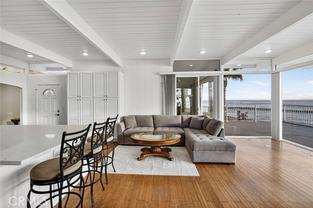 Detail Gallery Image 14 of 71 For 35577 Beach Rd, Dana Point,  CA 92624 - 2 Beds | 1/1 Baths