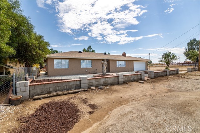 28029 Reservoir Avenue, Nuevo CA: https://media.crmls.org/medias/d29c1fb0-d988-4edf-a81f-3c57315f0642.jpg