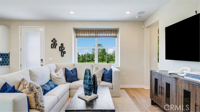 Detail Gallery Image 6 of 24 For 4461 S Patterson Paseo, Ontario,  CA 91762 - 4 Beds | 2/1 Baths