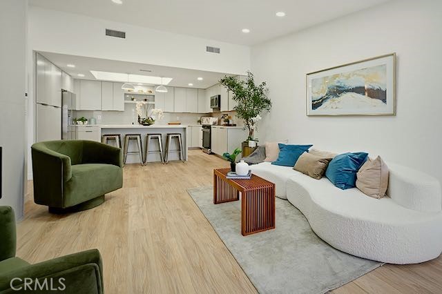 1462 Merion Way #M2 – 30K