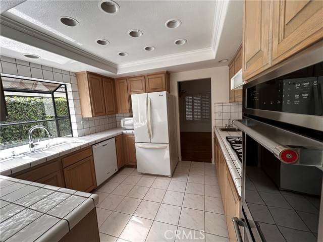 Detail Gallery Image 11 of 27 For 3662 Pirate Cir, Huntington Beach,  CA 92649 - 3 Beds | 3 Baths