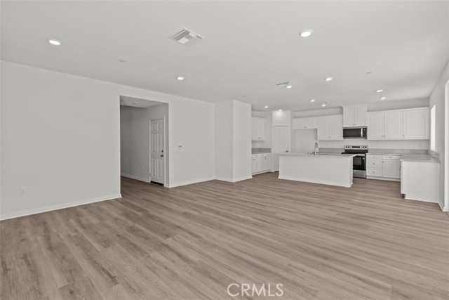 4746 Sicily Drive, Lake Elsinore CA: https://media.crmls.org/medias/d29dd232-1056-4146-b79a-a71fc1fa6d5c.jpg