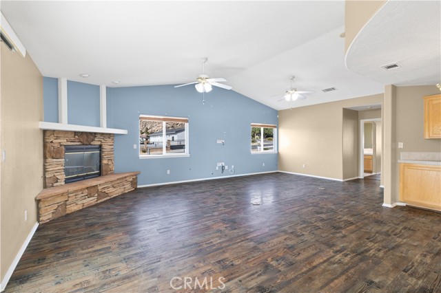 Detail Gallery Image 7 of 29 For 17044 Tiama Rd, Apple Valley,  CA 92307 - 2 Beds | 2/1 Baths