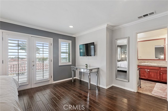 202 Lucia Avenue, Redondo Beach, California 90277, 5 Bedrooms Bedrooms, ,3 BathroomsBathrooms,Residential,Sold,Lucia,SB21191520