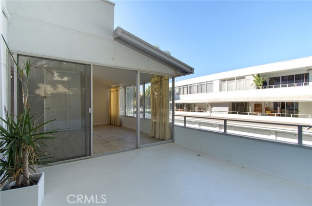 2368 Torrey Pines Road, La Jolla CA: https://media.crmls.org/medias/d29f07f4-29c4-456d-9906-859d0c59a2b5.jpg