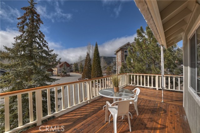 747 Boulder Bay, Big Bear Lake CA: https://media.crmls.org/medias/d29f653f-8fd3-4907-9d3c-38bba3df42fb.jpg