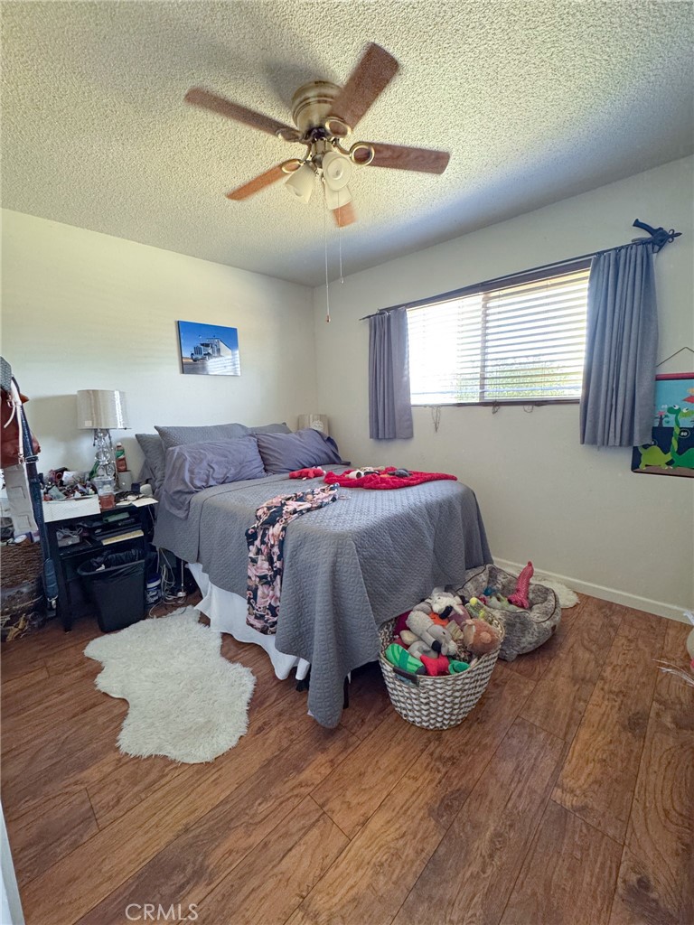 https://media.crmls.org/medias/d29f6d32-92bb-4a94-ae31-9233813d3d05.jpg?preset=X-Large