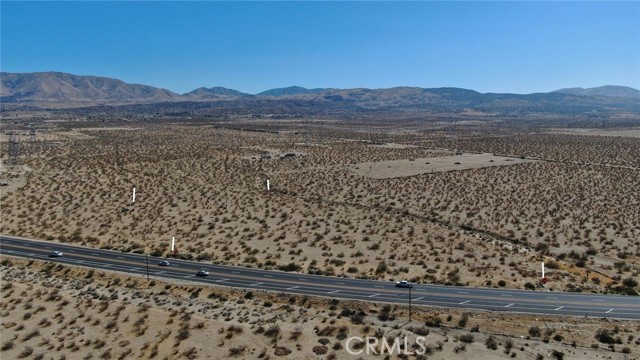 10707 Pearblossom Hwy, Littlerock CA: https://media.crmls.org/medias/d2a018e7-c361-4b6c-8b2b-0d323ea5c5e9.jpg