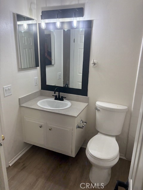 MLS #OC25116364 img 4