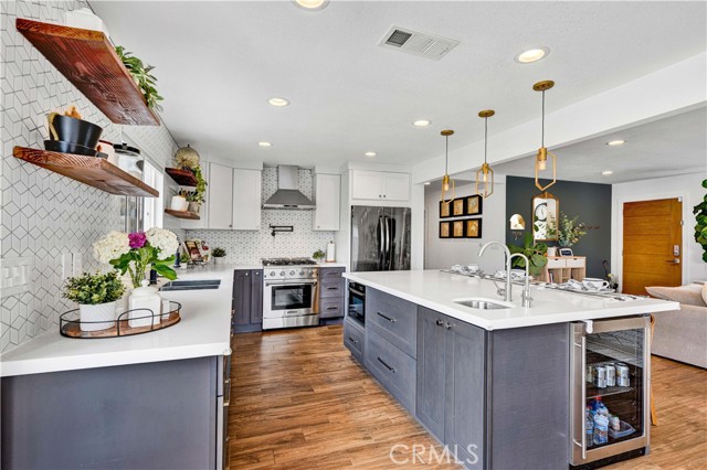 2218 S Linda Way, Santa Ana CA: https://media.crmls.org/medias/d2a0c378-01b0-48f3-ac79-95db4cf72808.jpg