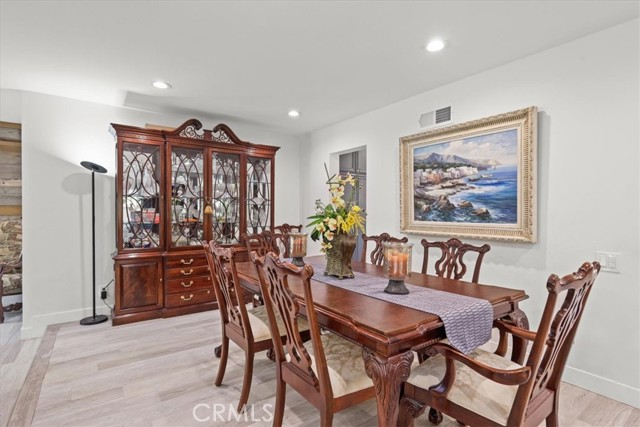 Detail Gallery Image 11 of 46 For 4975 N Buttercreek Rd, Moorpark,  CA 93021 - 4 Beds | 2/1 Baths