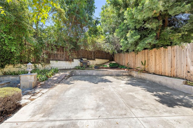 1181 Old Mill Rd, San Marino CA: https://media.crmls.org/medias/d2a17b8b-038c-4f57-bb93-591d61ab97b6.jpg
