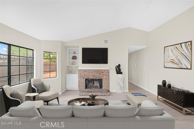 Detail Gallery Image 2 of 20 For 2831 San Miguel Dr, Lancaster,  CA 93535 - 3 Beds | 2 Baths