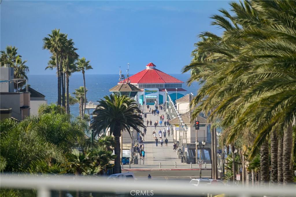 https://media.crmls.org/medias/d2a2436b-9b19-4a7c-b91b-183148184fbe.jpg?preset=X-Large