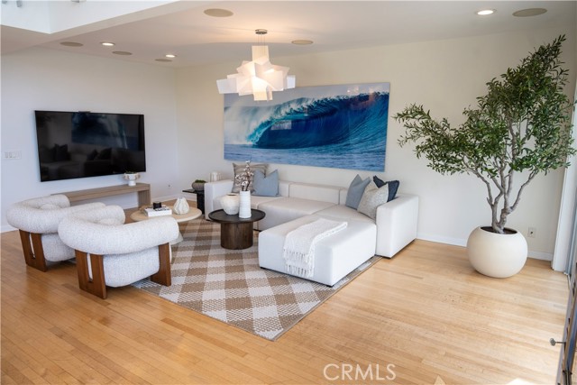 Detail Gallery Image 7 of 40 For 901 Summit Dr, Laguna Beach,  CA 92651 - 4 Beds | 3 Baths