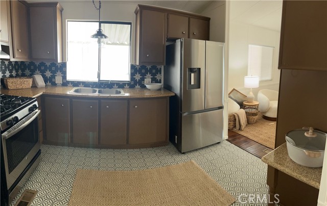 Detail Gallery Image 7 of 26 For 260 N Lyon Ave #26,  Hemet,  CA 92543 - 2 Beds | 2 Baths