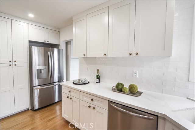Detail Gallery Image 12 of 41 For 2153 W 111th, Los Angeles,  CA 90047 - 4 Beds | 2 Baths