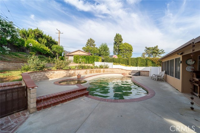 Detail Gallery Image 23 of 39 For 618 Thornhurst Ave, Glendora,  CA 91741 - 4 Beds | 3 Baths