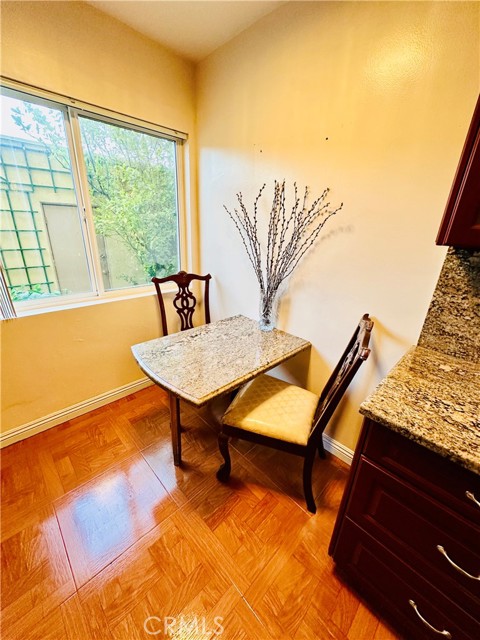 Detail Gallery Image 7 of 43 For 6225 Coldwater Canyon Ave #117,  North Hollywood,  CA 91606 - 2 Beds | 2 Baths