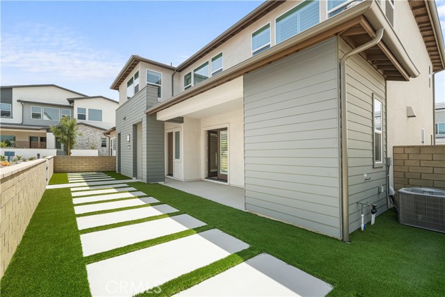 Detail Gallery Image 11 of 22 For 240 Sora, Irvine,  CA 92618 - 4 Beds | 5 Baths