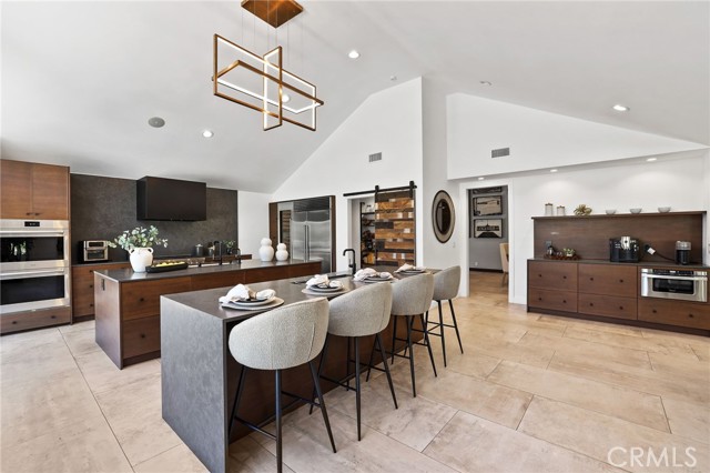 Detail Gallery Image 28 of 75 For 10372 Crawford Canyon Rd, Santa Ana,  CA 92705 - 5 Beds | 7/1 Baths