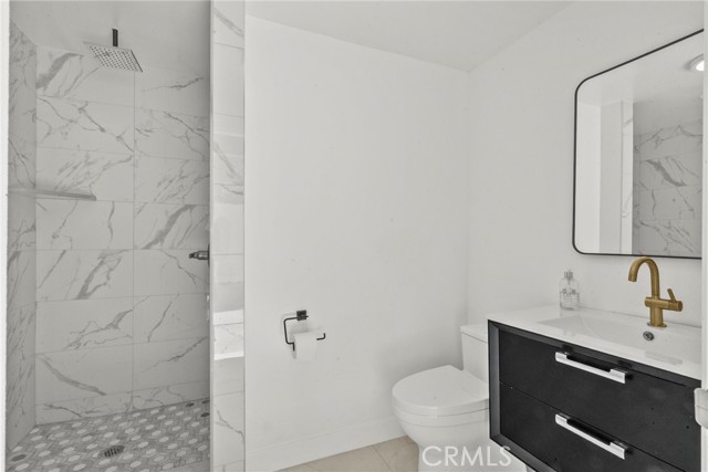 16810 Adlon Road, Encino CA: https://media.crmls.org/medias/d2a7944a-473b-420c-bc3c-896b3d95cb86.jpg