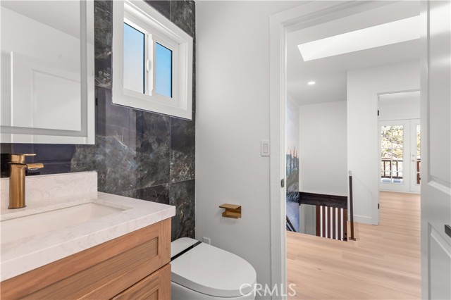 Detail Gallery Image 12 of 72 For 39933 Deer, Big Bear Lake,  CA 92315 - 3 Beds | 2 Baths