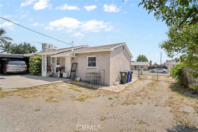 7726 Blanchard Avenue, Fontana CA: https://media.crmls.org/medias/d2a868d9-9c69-47c6-b8c8-33e6740f720f.jpg