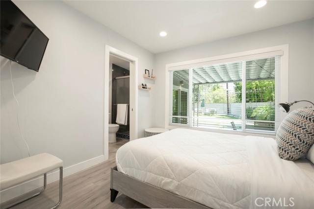 Detail Gallery Image 30 of 43 For 18033 Duncan St, Encino,  CA 91316 - 3 Beds | 2 Baths