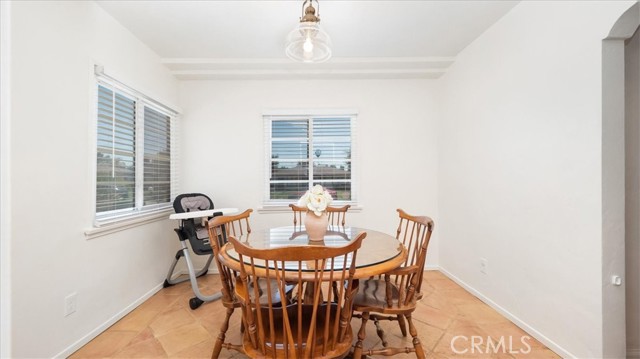 Detail Gallery Image 5 of 15 For 686 W 34th St, San Bernardino,  CA 92405 - 2 Beds | 1 Baths