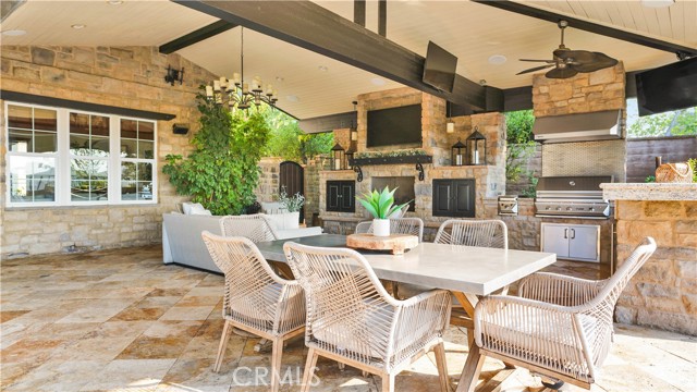 19 Basilica Place, Ladera Ranch CA: https://media.crmls.org/medias/d2a9581c-7394-4da6-b242-c5e8fe57b37f.jpg
