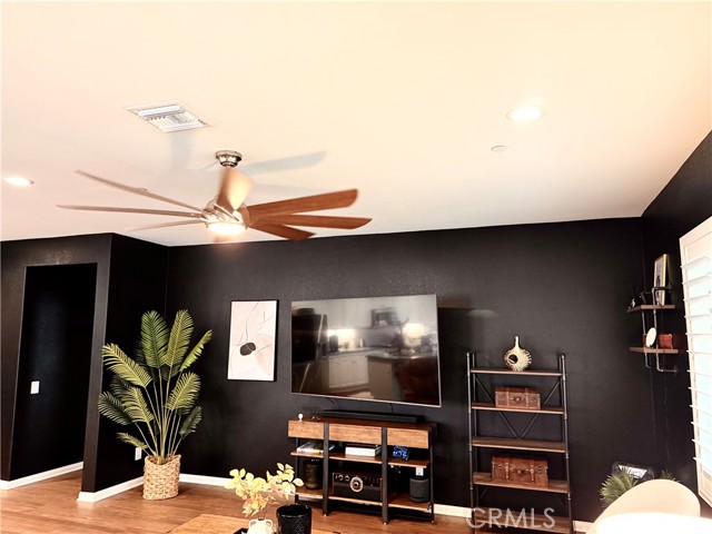 28382 Hopscotch Drive, Menifee CA: https://media.crmls.org/medias/d2aa7eb9-d6df-47bf-bfb2-b1c0ad215e5f.jpg